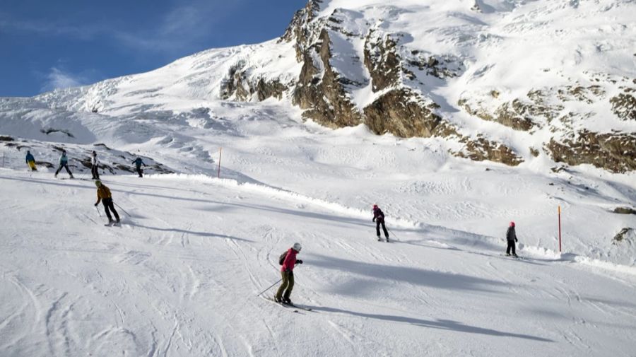 Auch in Saas-Fee waren die Bedingungen zum Skifahren optimal. (Archivbild)