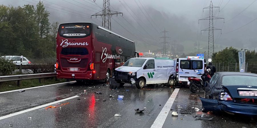 Verkehrsunfall auf A13