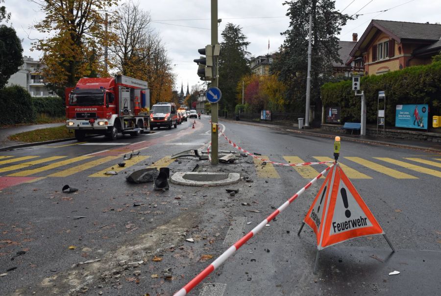 Beim Unfall entstand ein hoher Sachschaden.