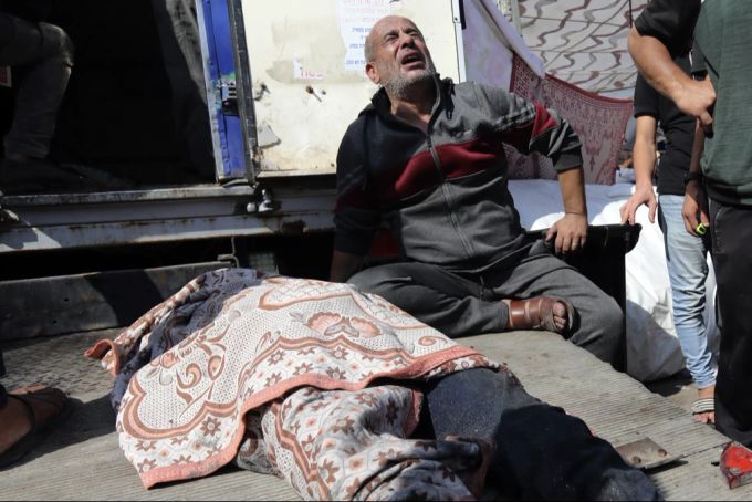 Die Situation im grössten Spital in Gaza ist laut der WHO brenzlig. Währenddem der Israel-Krieg läuft sind noch immer über 2000 Menschen im Schifa Spital. Israel-Krieg