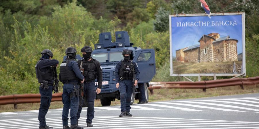 Der Angriff eines schwer bewaffneten serbischen Kommandotrupps in Banjska auf kosovarische Polizisten hat neue Spannungen ausgelöst.