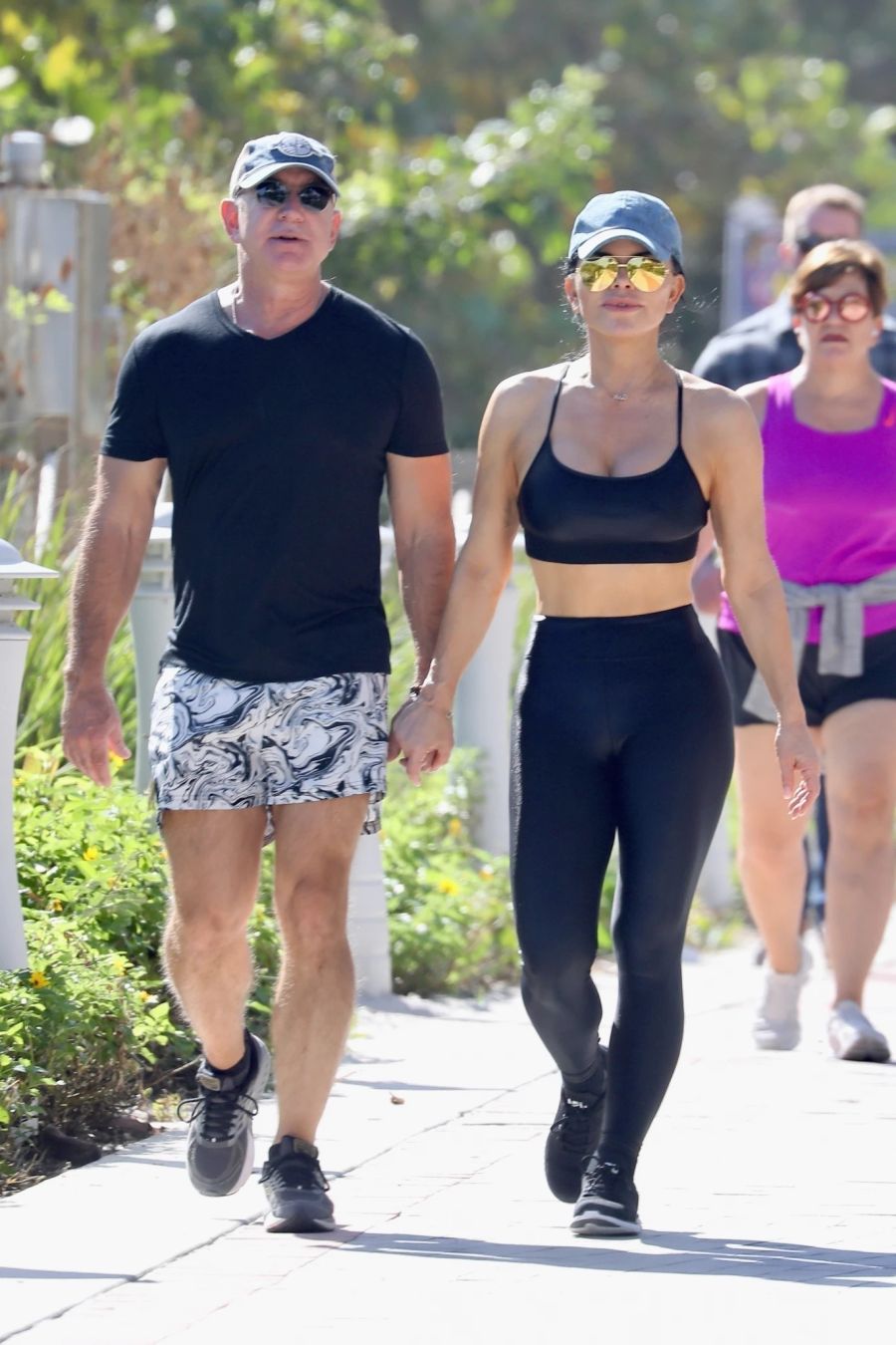 Fit unterwegs: Jeff Bezos und Lauren Sanchez.