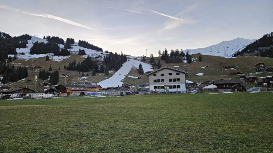 In Adelboden sieht es wenig winterlich aus.