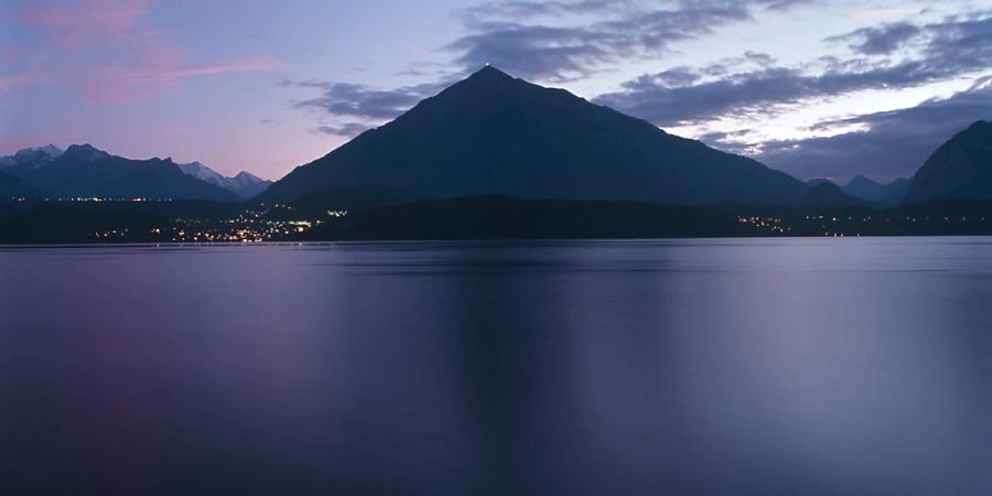 In einer Januarnacht wurde die Leiche einer jungen Baselländerin im Thunersee versenkt. (Symbolbild)