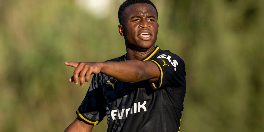 Verlängert Youssoufa Moukoko seinen Vertrag beim BVB?