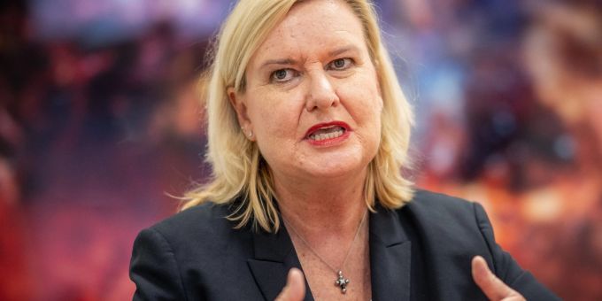 Berlin - Högl: Hart durchgreifen gegen Rechtsextreme in der Truppe