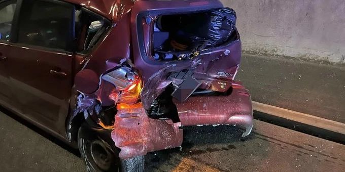 Unfall auf der A1 bei Frasses fordert drei Verletzte. Unfall A1