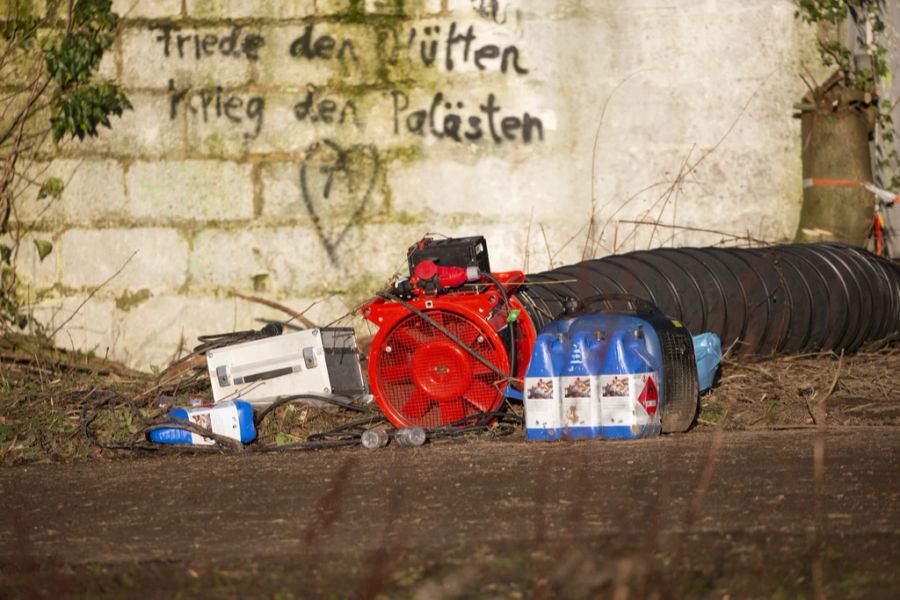 Mit dieser Lüftungsanlage brachten die letzten verbliebenen Aktivisten Sauerstoff in ihren Tunnel.