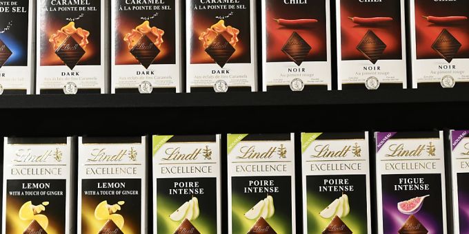 Der Schokoladenkonzern Lindt&Sprüngli hat im vergangenen Jahr den Absatz erneut gesteigert. Vor allem in den USA lief das Geschäft auf Hochtouren.(Archivbild) Der Schokoladenkonzern Lindt&Sprüngli hat im vergangenen Jahr den Absatz erneut gesteigert. Vor allem in den USA lief das Geschäft auf Hochtouren.(Archivbild)