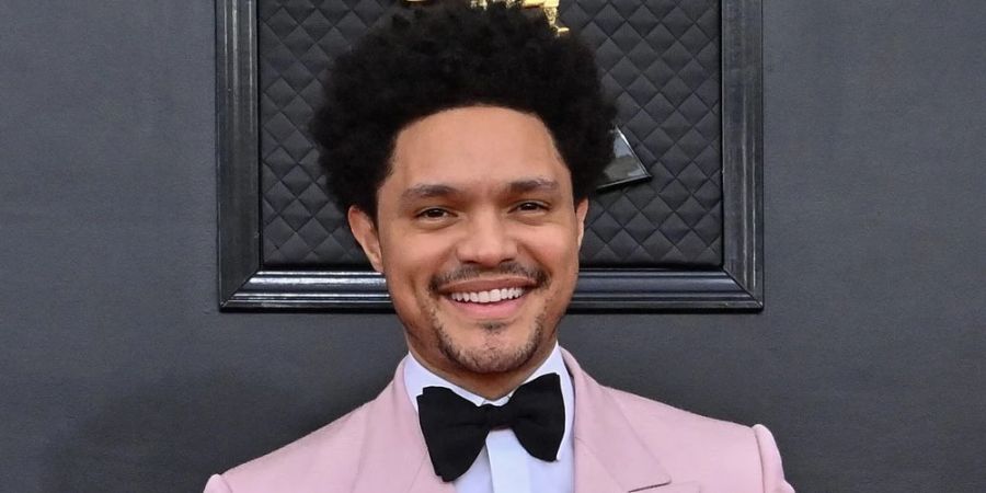 Trevor Noah bei der 64. Verleihung der Grammy Awards 2022.