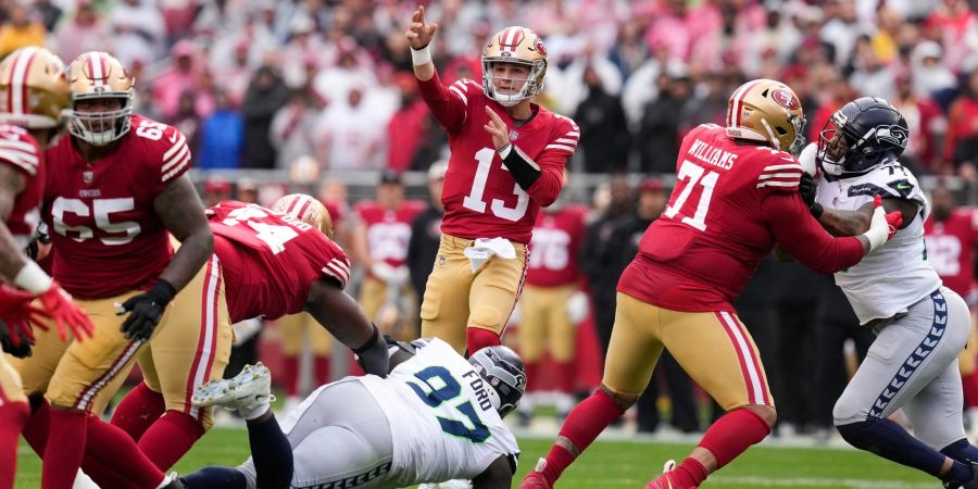 San Francisco 49ers Quarterback Brock Purdy (13) wirft einen Pass.