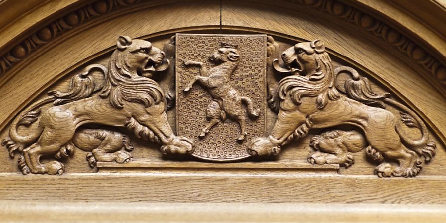 Die Schweizer Kantone sind trotz der trüberen Wirtschaftsaussichten finanziell weiterhin gut aufgestellt. Aufsteiger ist der Kanton Schaffhausen, der nun auch die Bestnote 'AAA' von der CS im Kantonsrating erhalten hat. (Archivbild)