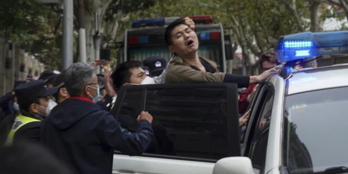 Keine Gefahr für Xi - China lockert Corona-Regeln nicht wegen Protesten