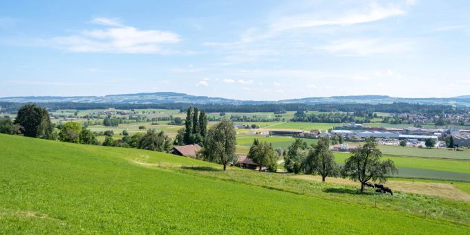 Aussicht über die Gemeinde Büttikon im Bezirk Bremgarten. - Kanton Aargau Aussicht über die Gemeinde Büttikon im Bezirk Bremgarten. - Kanton Aargau