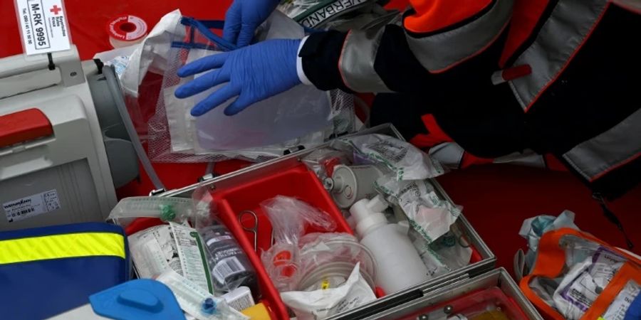 Medizinische Ausrüstung bei einer Übung