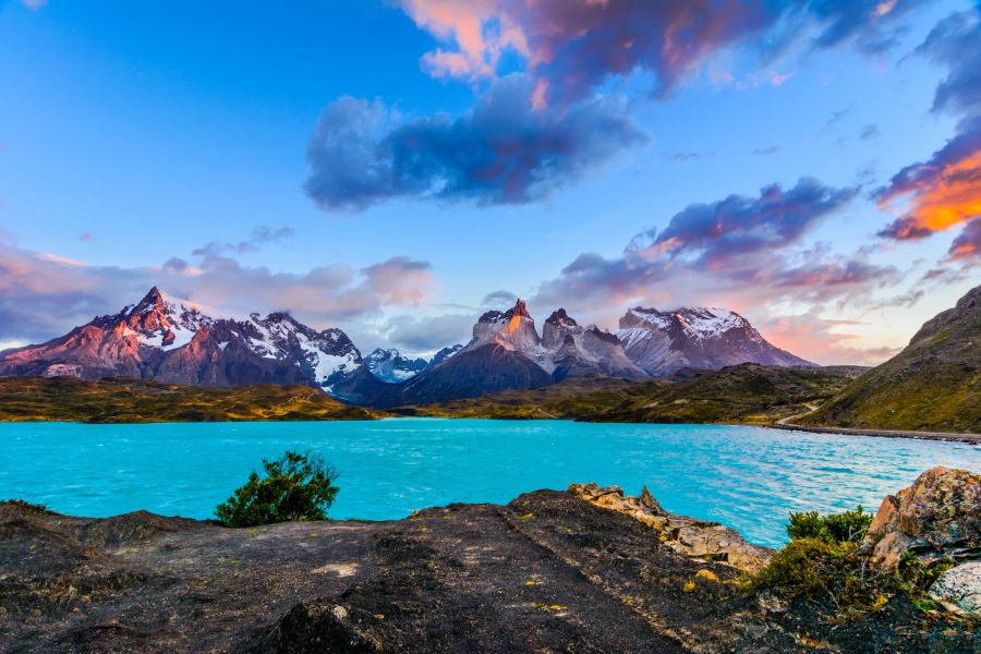 Patagonien besticht mit seinen spektakulären Aussichten und Sonnenaufgängen und -untergängen.
