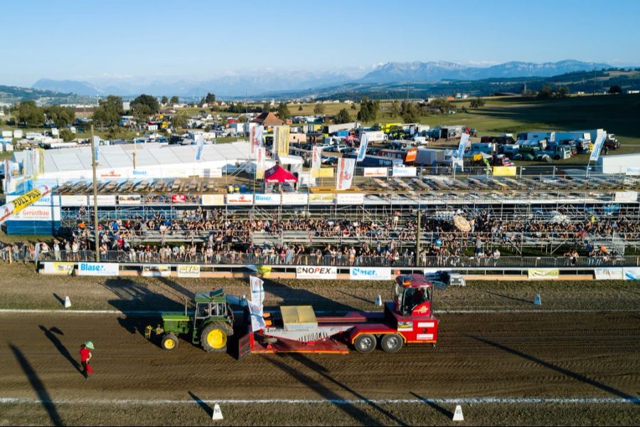 Tractor Pulling