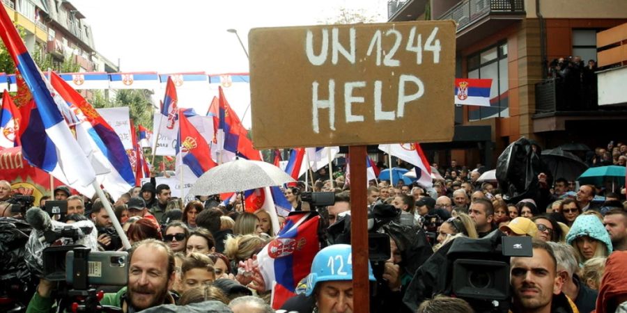 Der Streit zwischen Kosovo und Serbien über Autokennzeichen und Personalausweise führte 2022 beispielsweise in Nord-Mitrovica gar zu Strassenprotesten. (Archivbild)