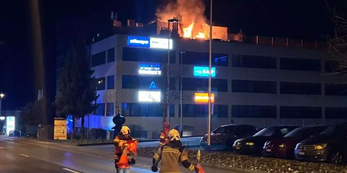 Feuerwehreinsatz in Langendorf. Feuerwehreinsatz in Langendorf.