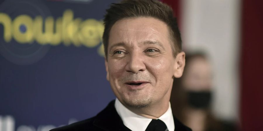 jeremy renner unfall schneepflug