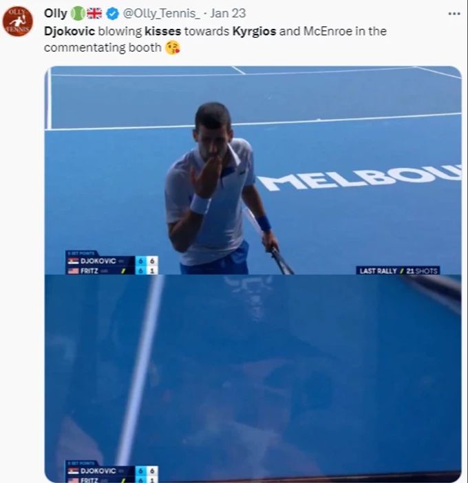 Novak Djokovic denkt während seines Spiels gegen Taylor Fritz an Nick Kyrgios und sendet einen Luftkuss zur Kommentatorenkabine. Novak Djokvic