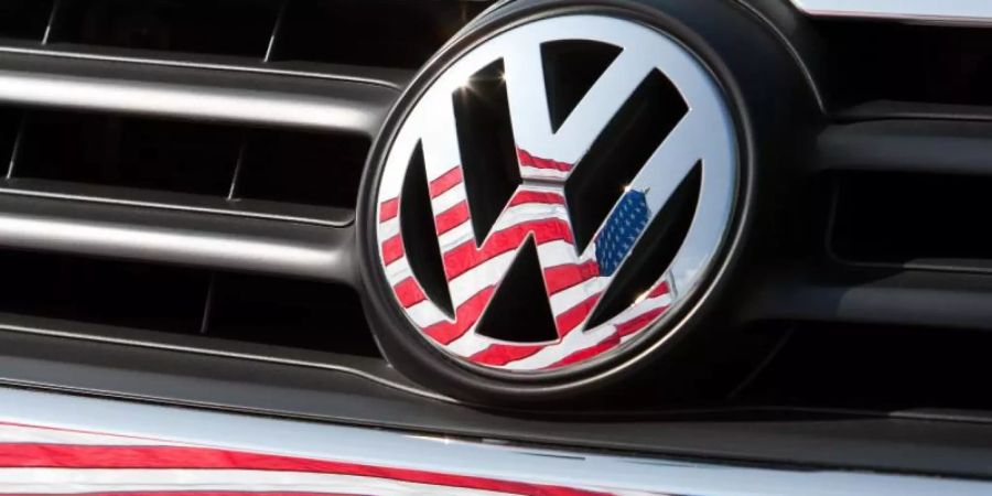 Im September brach der VW-Absatz in den USA im Jahresvergleich um zwölf Prozent auf 26.947 Autos mit VW-Logo ein. Foto: Friso Gentsch/dpa