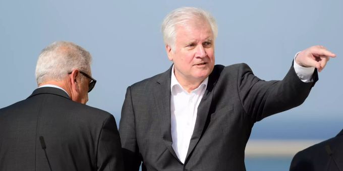 Horst Seehofer verschärft die Kontrollen an den deutschen Grenzen. Seehofer