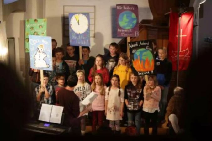 Weihnachtstheater und Klimademo - (k)ein Widerspruch?