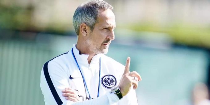 Trifft mit Eintracht Frankfurt am 7. Spieltag auf Werder Bremen: Trainer Adi Hütter. Foto: Uwe Anspach