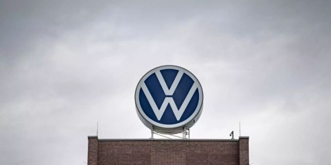 Das VW-Hauptsitz in Wolfsburg. Der Autohersteller will keine Klagen im Zusammenhang mit dem Abgasskandal mehr einholen müssen. bugatti vw