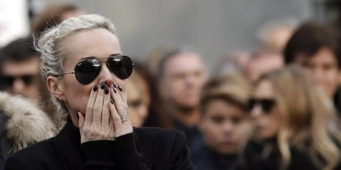 Læticia Hallyday legt keine Berufung gegen den Gerichtsentscheid im Rechtsstreit um das Erbe ihres verstorbenen Ehemannes ein. Læticia Hallyday