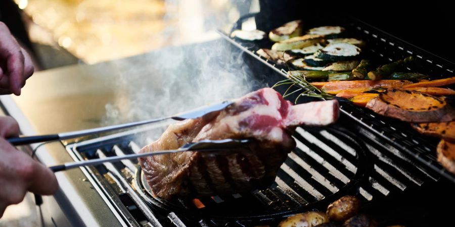 Saftiges Fleisch, knackiges Gemüse: Auf einem hochwertigen Gasgrill gelingt alles leicht!