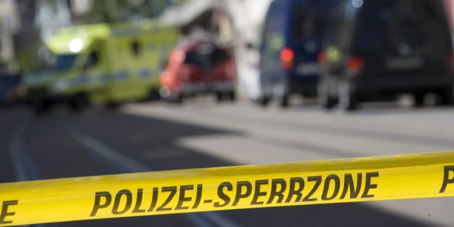 Polizei Absperrband Ambulanz