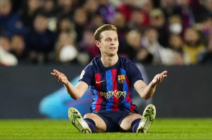 Der FC Barcelona will de Jong offenbar abgeben. De Jong