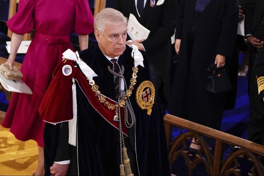 Nach seinem Prinzen-Titel könnte Andrew Mountbatten Windsor auch seinen letzten militärischen Titel verlieren.