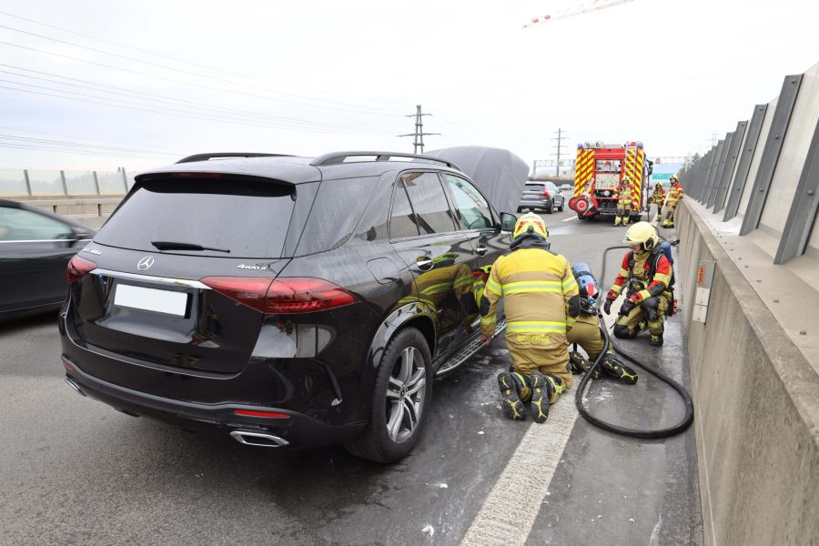 In Cham ist ein Auto in Brand geraten.