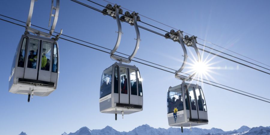 Die Niederhornbahn kann Anfang 2026 ihren Betrieb nach mehrmonatiger Reparaturpause wieder aufnehmen. (Archiv).