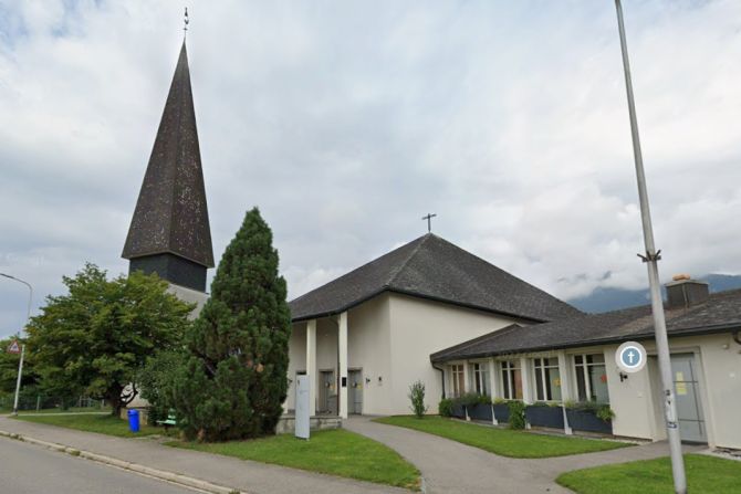 Hauptraum Kirche gesperrt Chemikalie