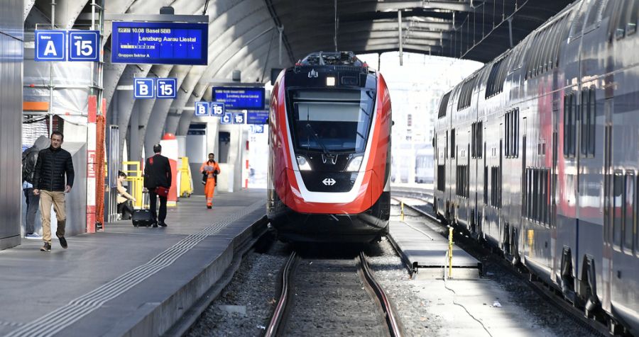 Die Wankkompensation soll entfernt und durch Komponente für neue Drehgestelle ersetzt werden. (Archivbild)