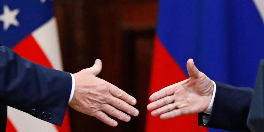 Hände Trump Putin Ukraine