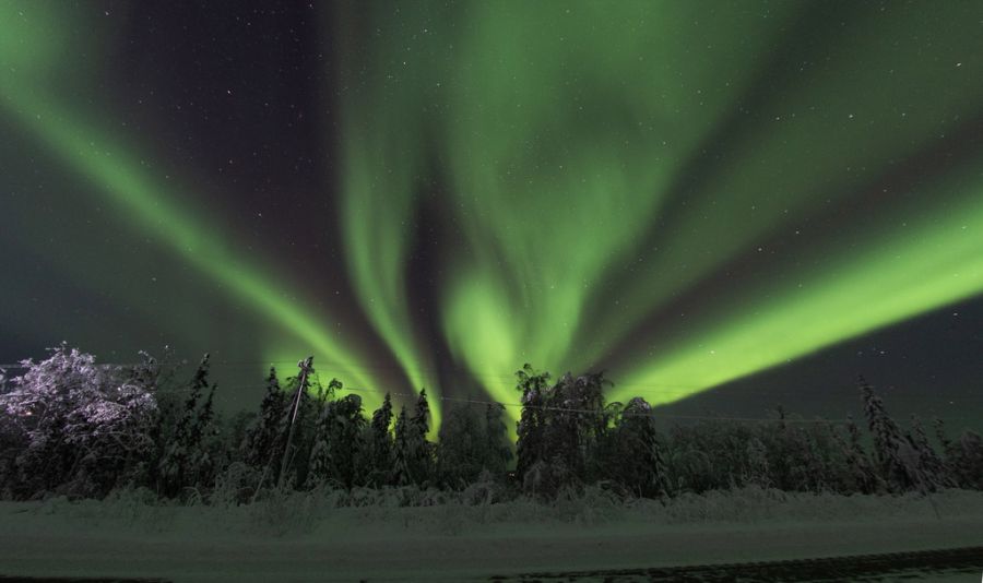 Geomagnetische Stürme resultieren häufig in Polarlichtern. Normalerweise treten sie hauptsächlich in den Polarregionen auf. (Archivbild)