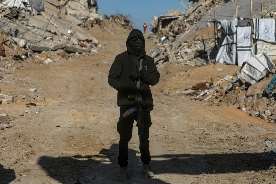 Ein Video zeigt tonnenweise Babynahrung, die die Hamas im Gazastreifen versteckt hat.