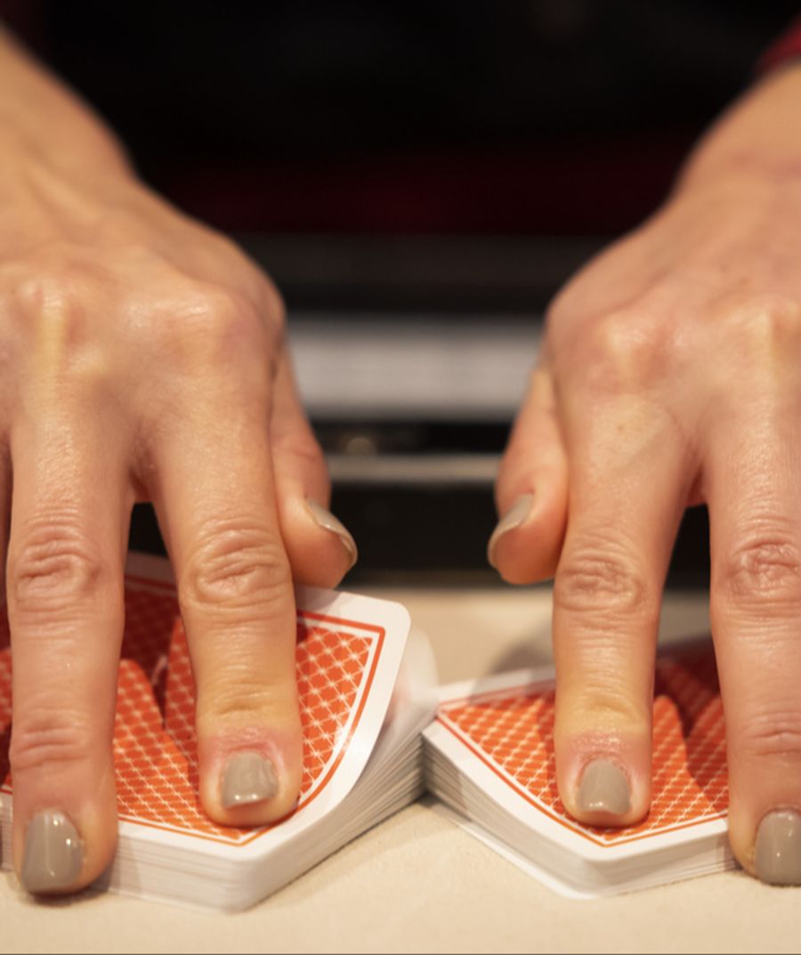 Dem Paar gelang es mit der Kamera offenbar, in die Karten ihrer Gegner zu schauen. (Symbolbild)