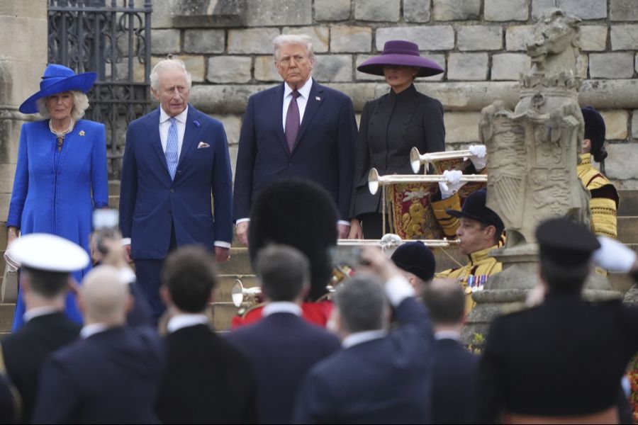 Melania und Donald Trump wurden auf Schloss Windsor von den Royals begrüsst.