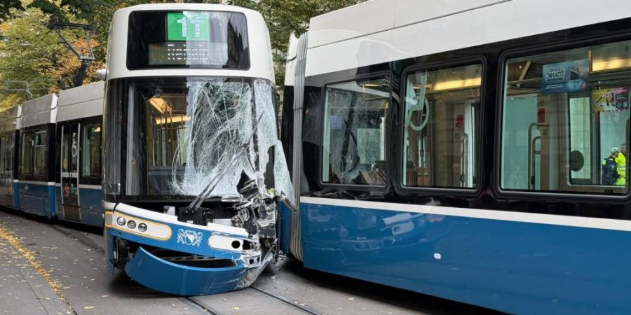 Am 15. Oktober sind am Paradeplatz zwei Trams kollidiert.