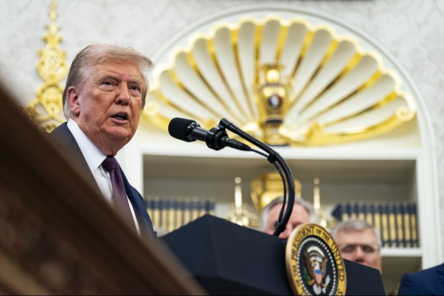 An einer Pressekonferenz am Dienstag bezeichnete Trump Gerüchte über seinen Gesundheitszustand als «Fake News».