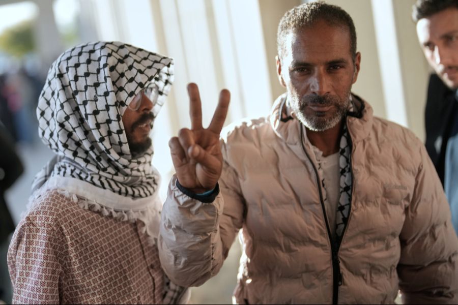 Diese Gaza-Aktivistinnen und -Aktivisten sind am Samstag in der Türkei angekommen.