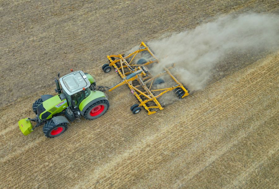 Schweizer Bauern gerieten deshalb bisher nicht in Schwierigkeiten. In den kommenden Wochen seien sie aber auf Regen angewiesen.