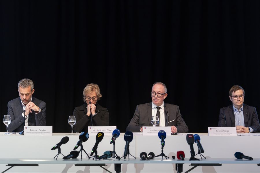 «Entschuldigen Sie, aber heute spreche ich nur Französisch», antwortet Gemeindepräsident Nicolas Féraud an der Medienkonferenz – in einwandfreiem Italienisch.