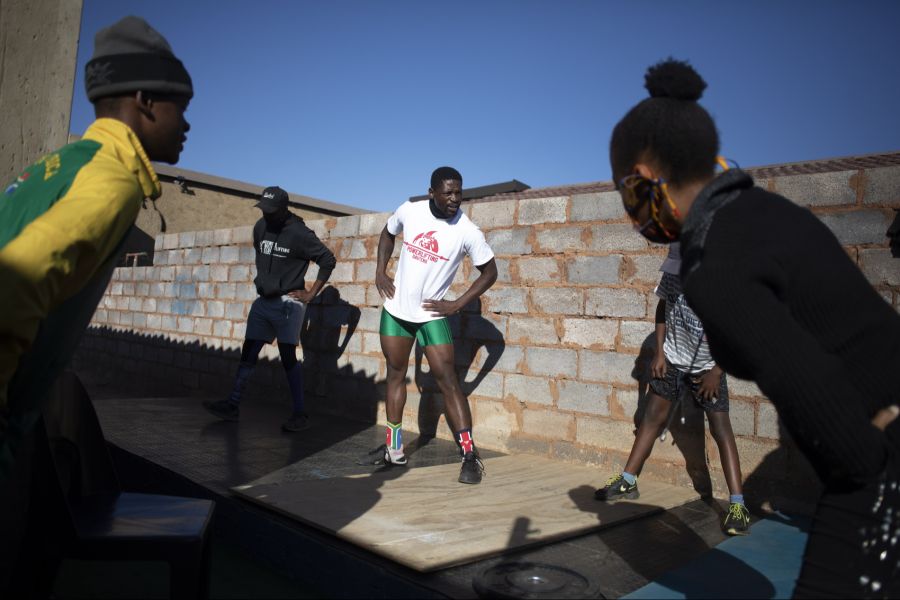 Forscher registrierten deutlich weniger Gewalt- und Unfalltote.